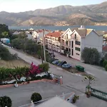 Elena Seaview House Apartamento