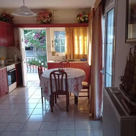 Elena Seaview House Апартаменты *